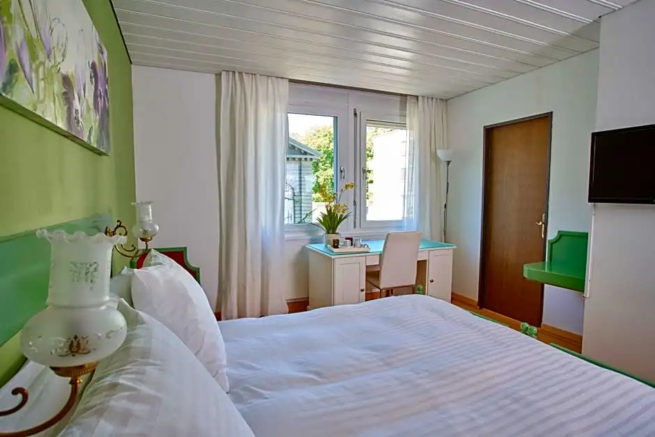 Economy room