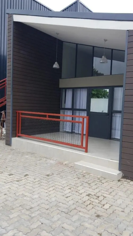 One Bedroom Modern Apartment in Fomona - 2386