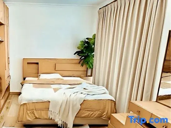 2Bedroom Apartment and Living Room at Shiekh Zayed