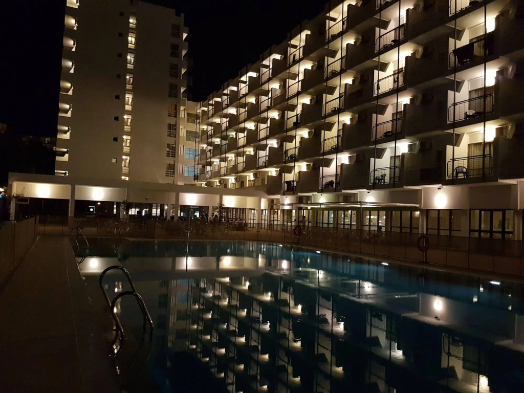 Hotel San Fermín by Dorobe