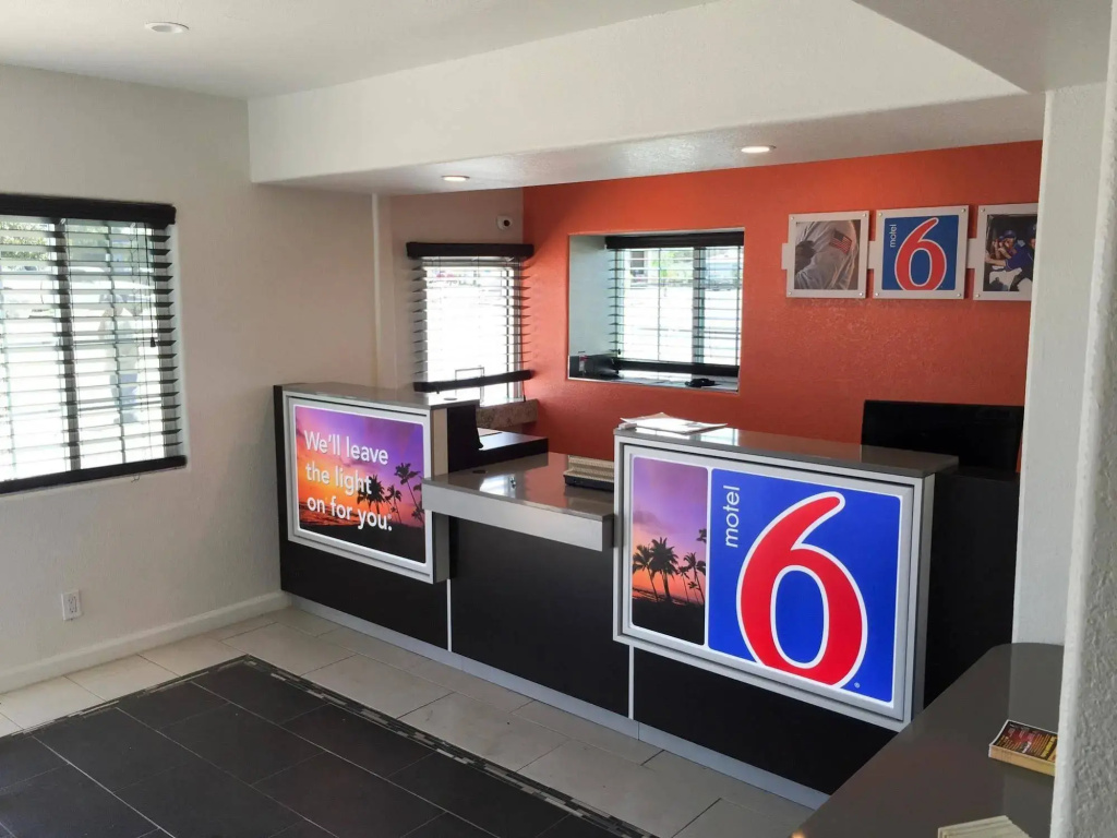 Motel 6 Delano, CA