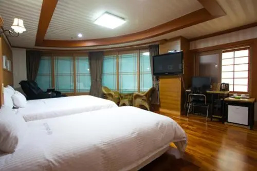 Standard Double room (twin beds)