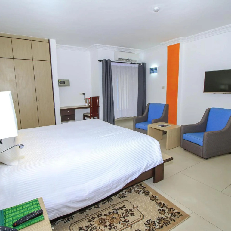 Hotel Laforge — 4