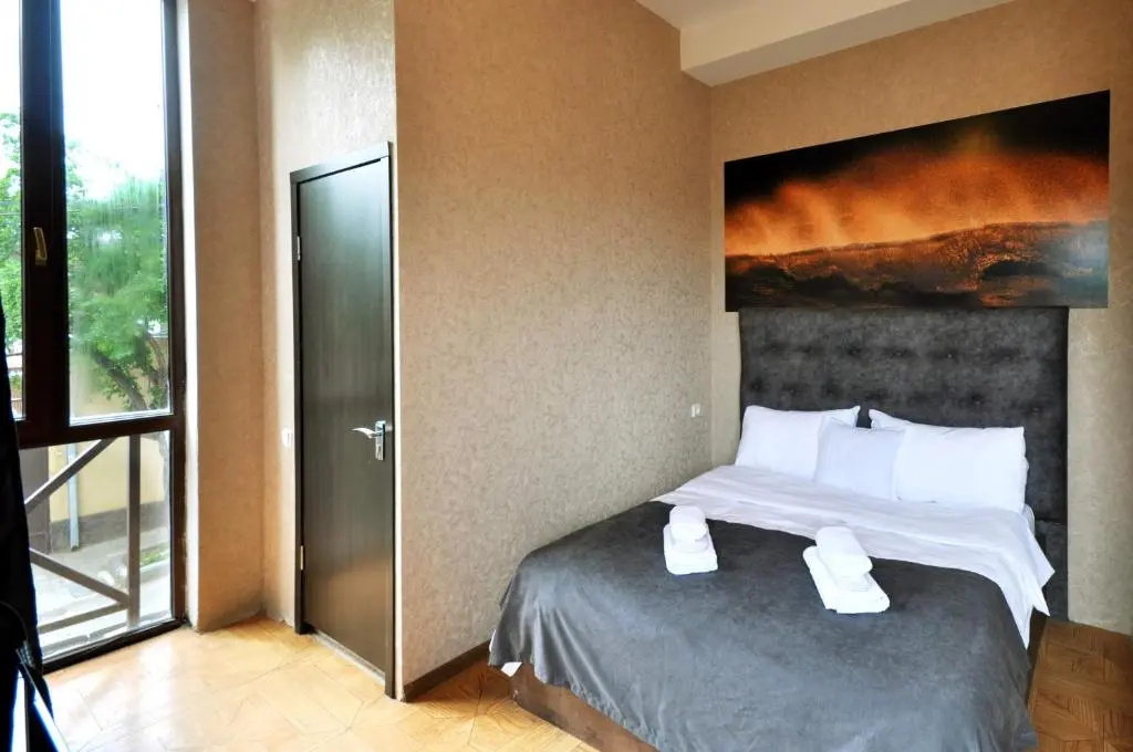 Standard Double room with balcony (full double bed)