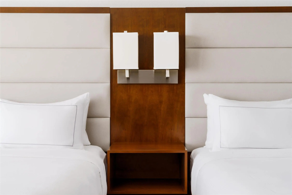 DoubleTree Beach Resort by Hilton Tampa Bay - North Redingto - Chambres