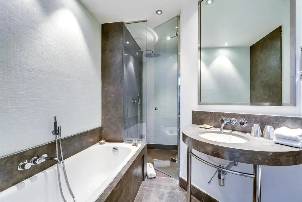 Hotel Le A 93