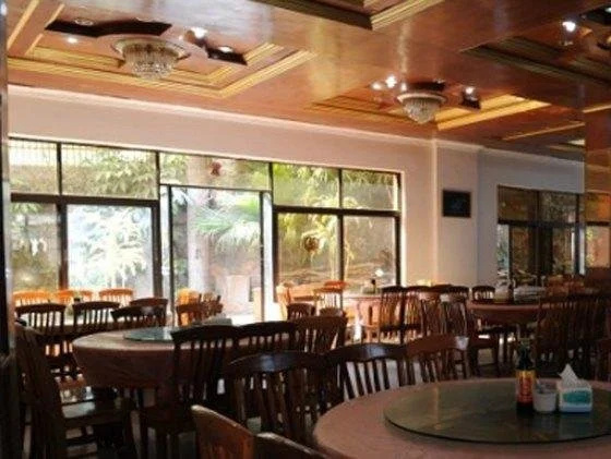 IU Hotel Ruili Nanmao Street - Général