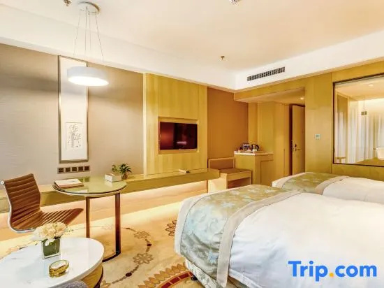 Standard room with city view