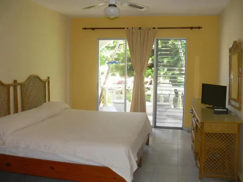 Standard Double room with balcony (full double bed)