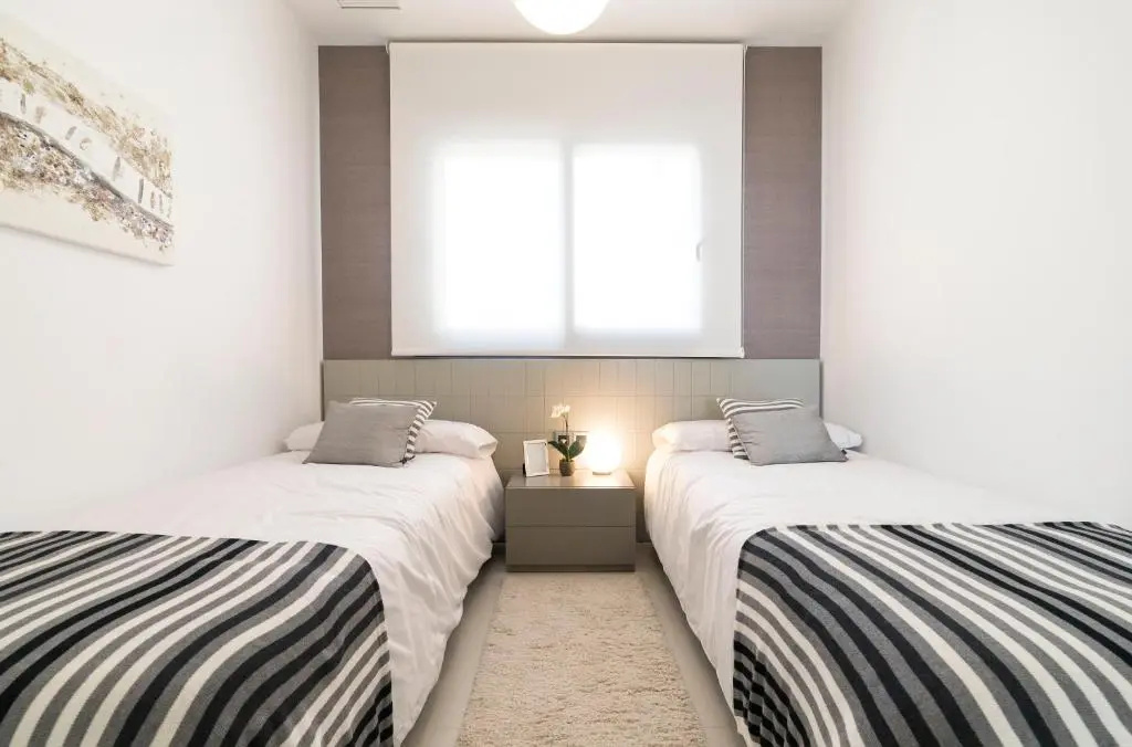 3 Bedrooms Apartment