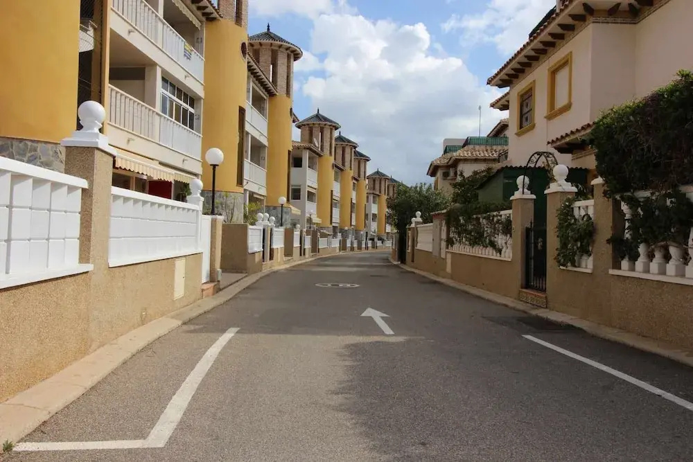 Home Near Beach & Shops