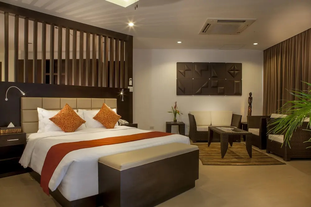 Club Suite with balcony