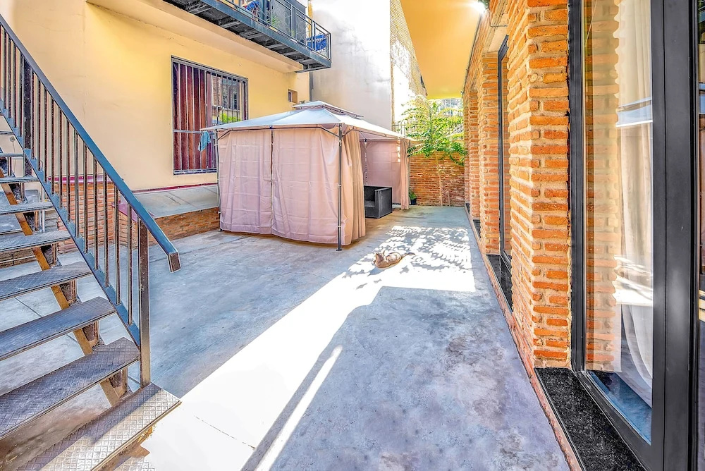 H&B apartments Amaghleba