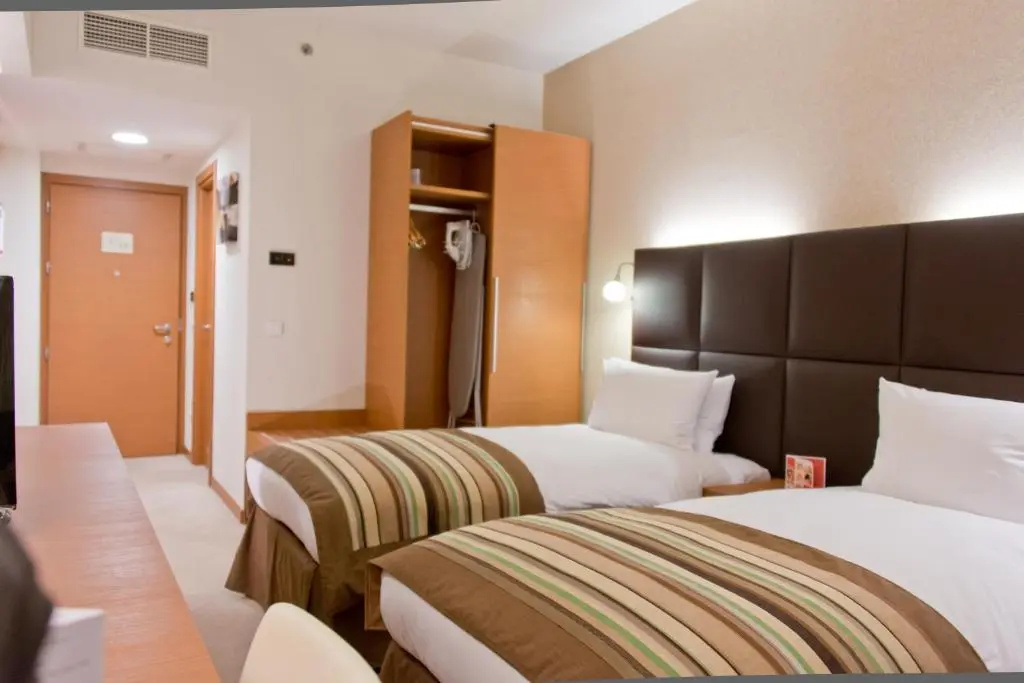 Ramada by Wyndham Oradea - Chambres