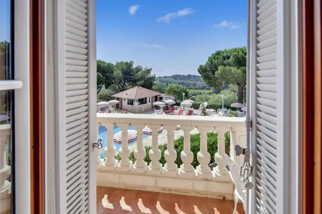 Balcony & Terrace