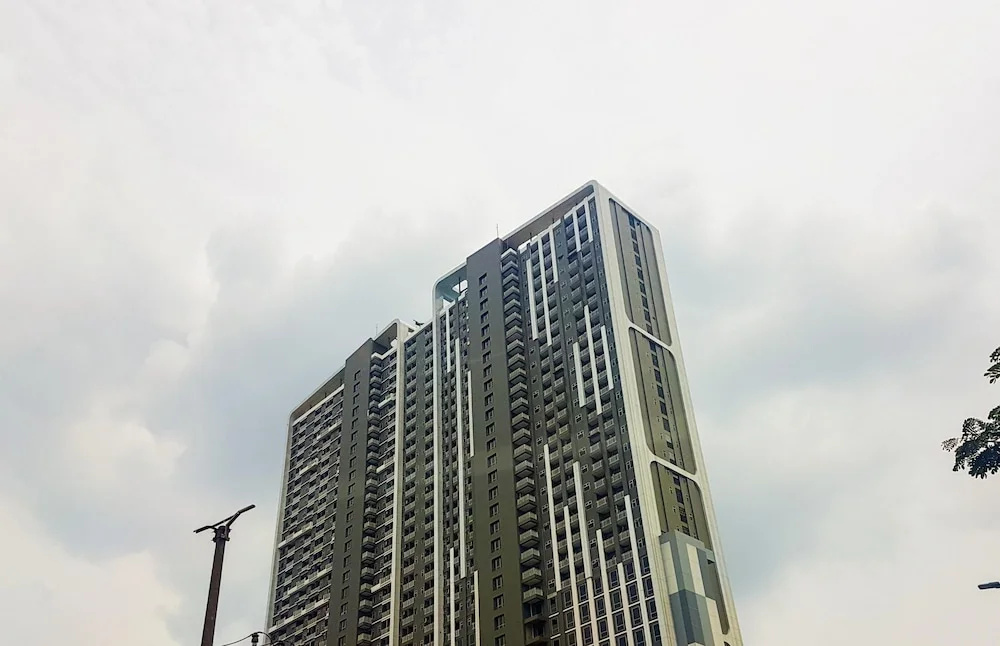 Bright Studio Apartment at Springwood Residence in Tangerang