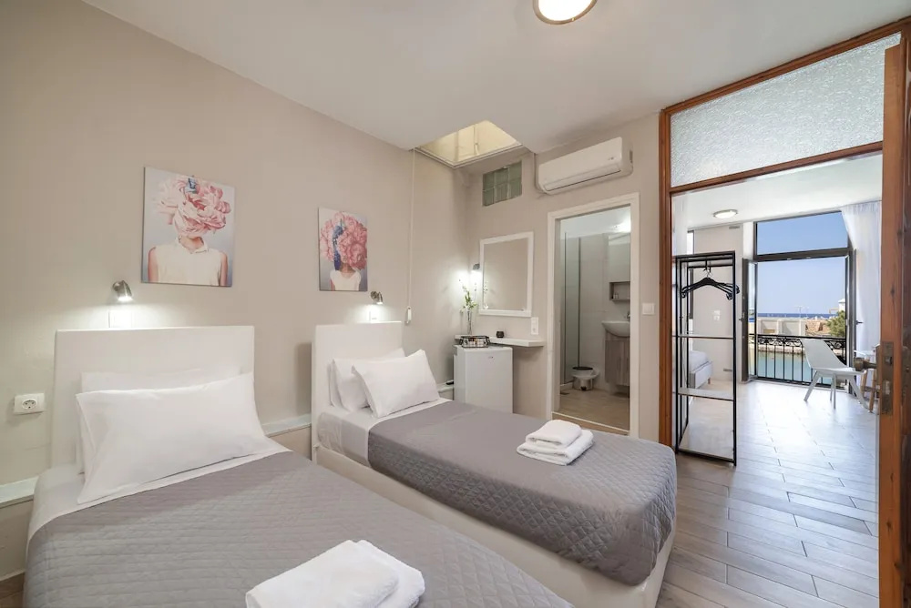 Standard Family room with balcony and with harbour view