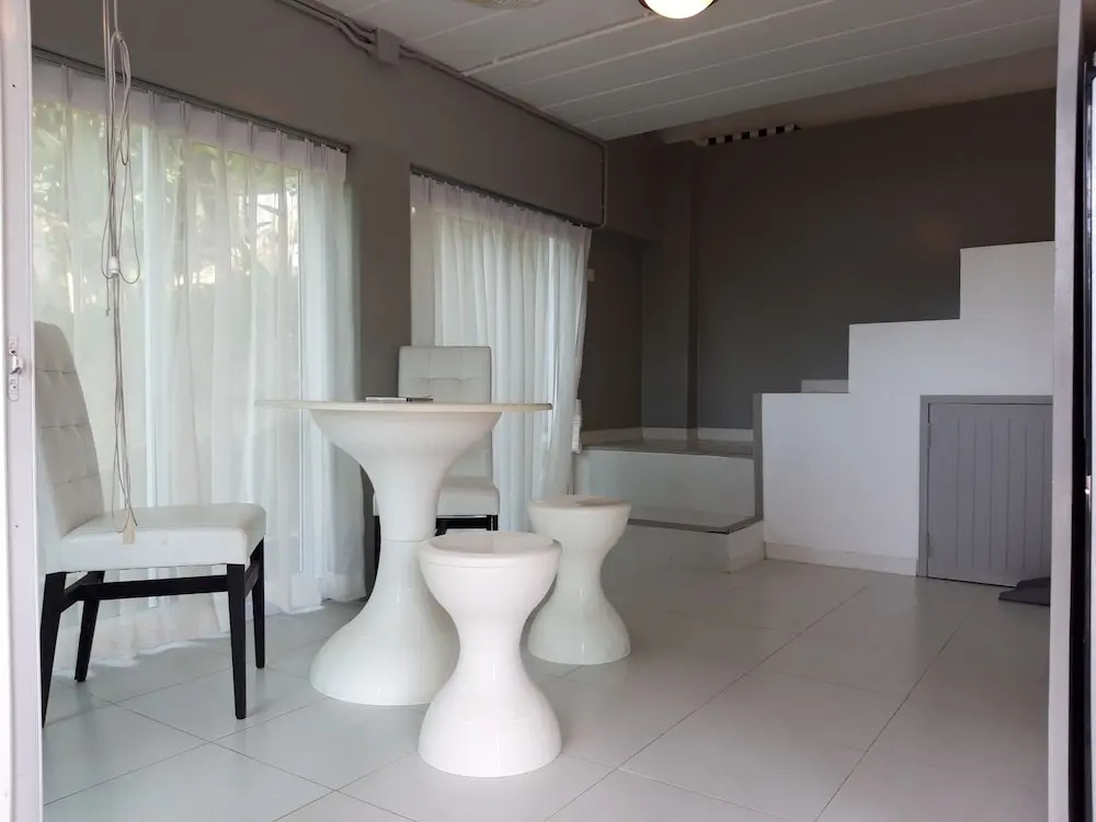 Padel Phangan Suite - Chambres