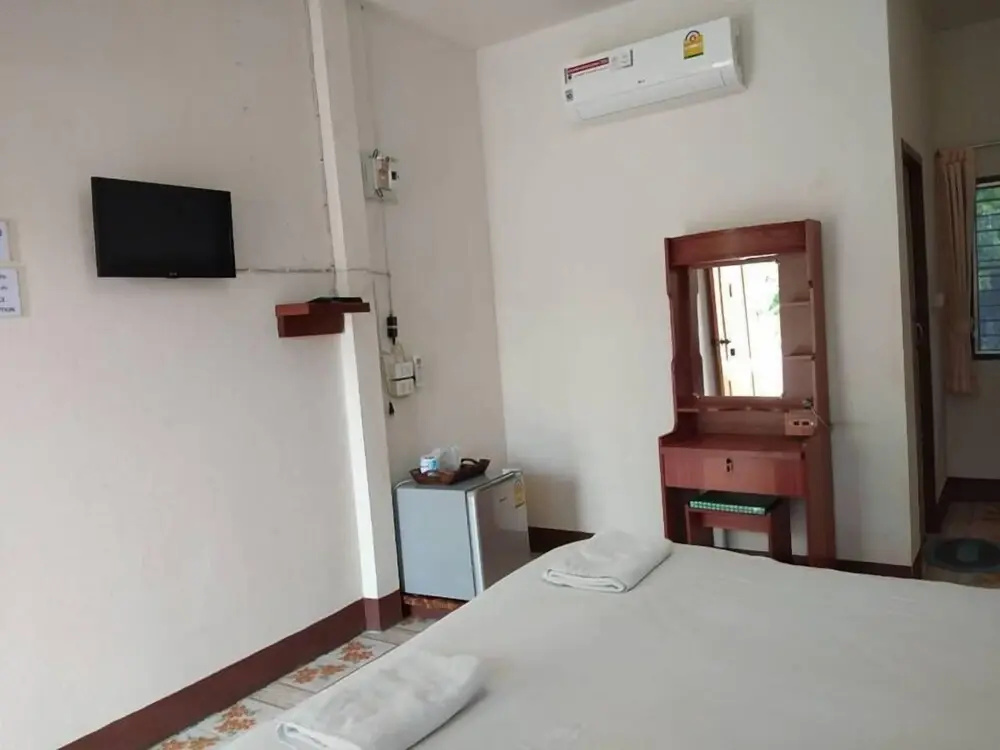 Sarm Mork Guesthouse - Chambres