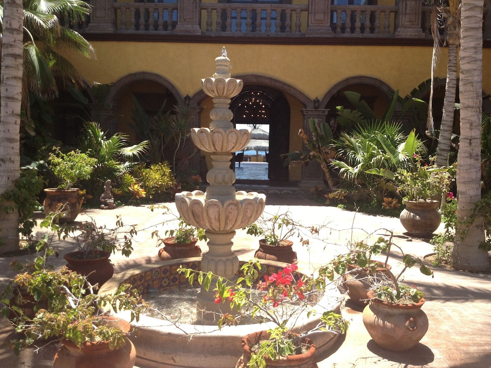 Hacienda Cerritos