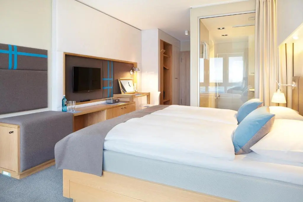 Standard Double room with sea view (full double bed)