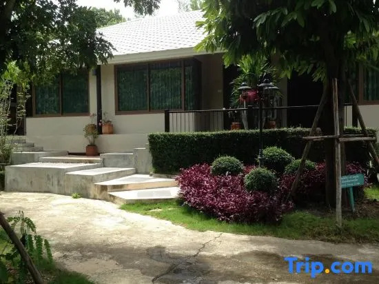 Phuwanalee Resort Room Type - Deluxe Room With Garden View