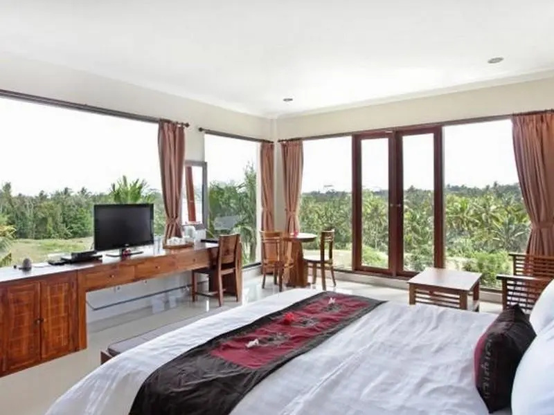 Suite with garden view