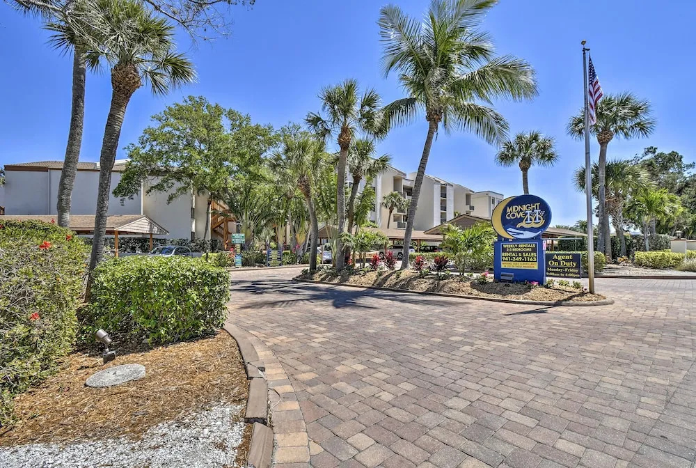 Siesta Key Condo: Resort Amenities, Walk to Beach!