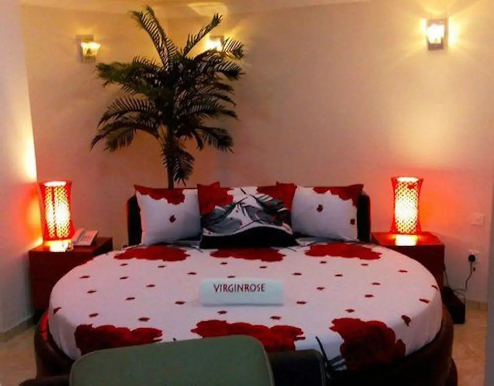 Royal Double room (full double bed)