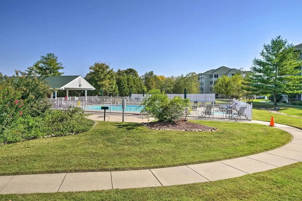 Branson Condo w/ Community Amenities: Near Dtwn!