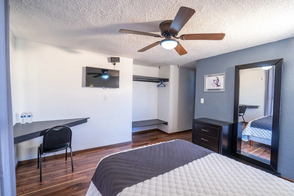 Economy Double room with balcony full double bed