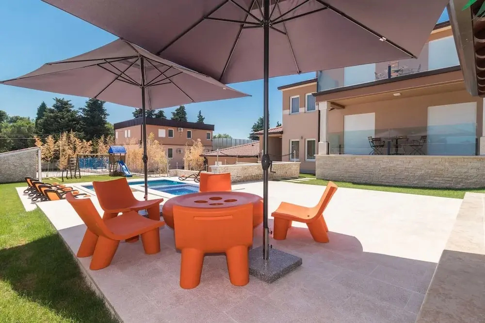 Villa in Valtura Near Roman Amphitheater