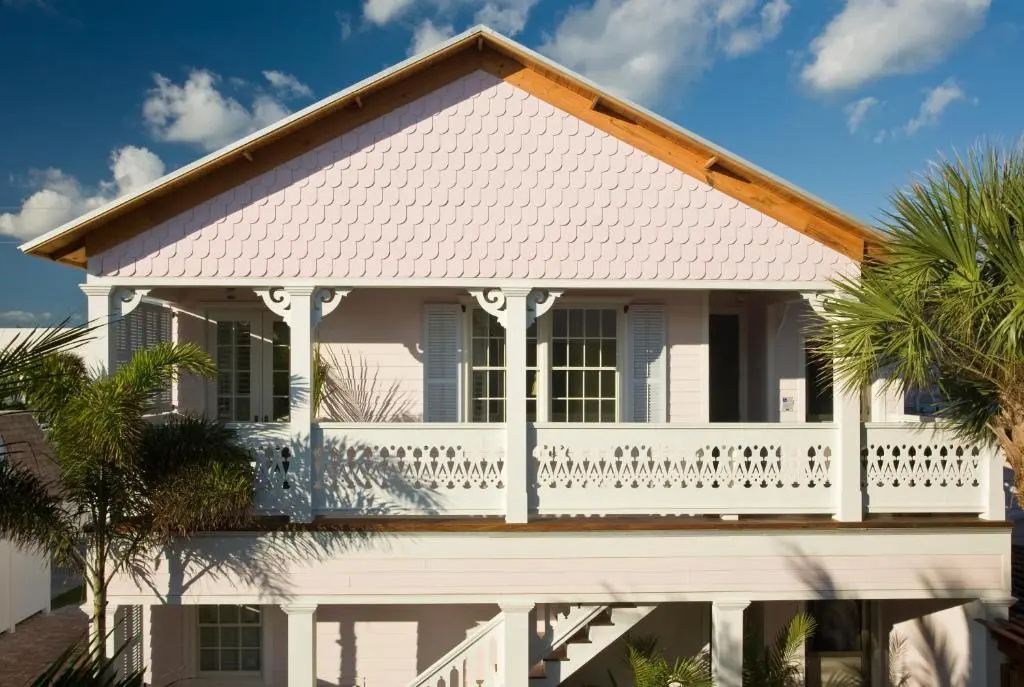 Standard room with balcony and with pool view