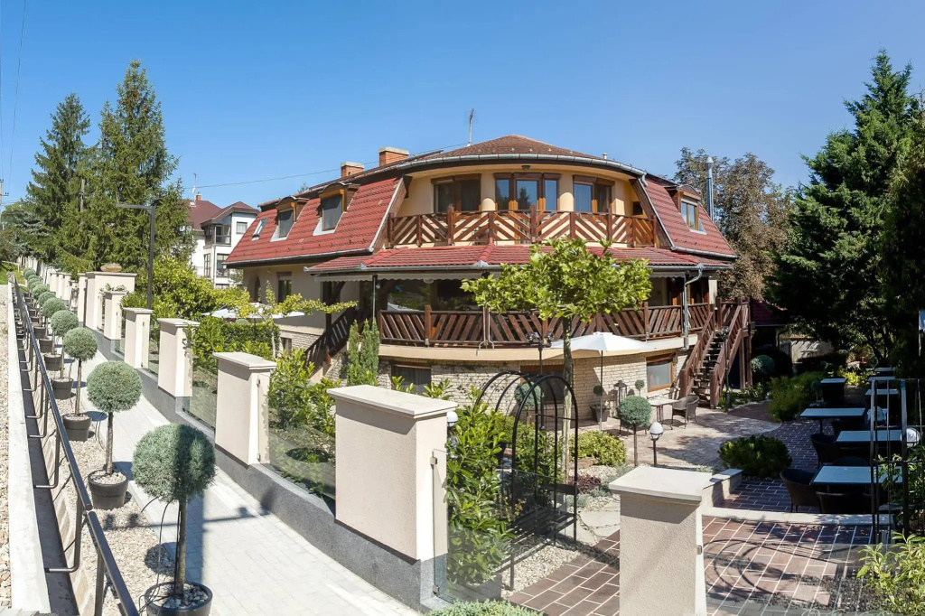 Villa Rosa Pension