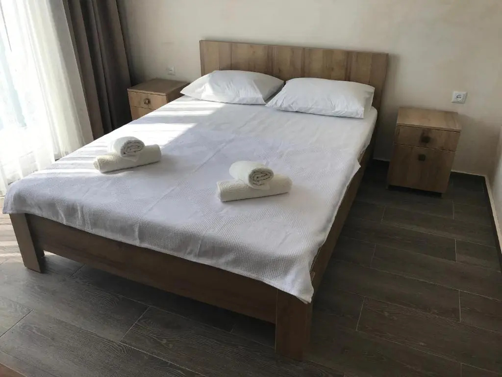 Standard Double room with balcony (full double bed)