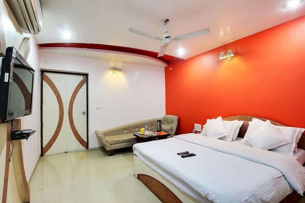1 Bedroom Deluxe Double room (full double bed)