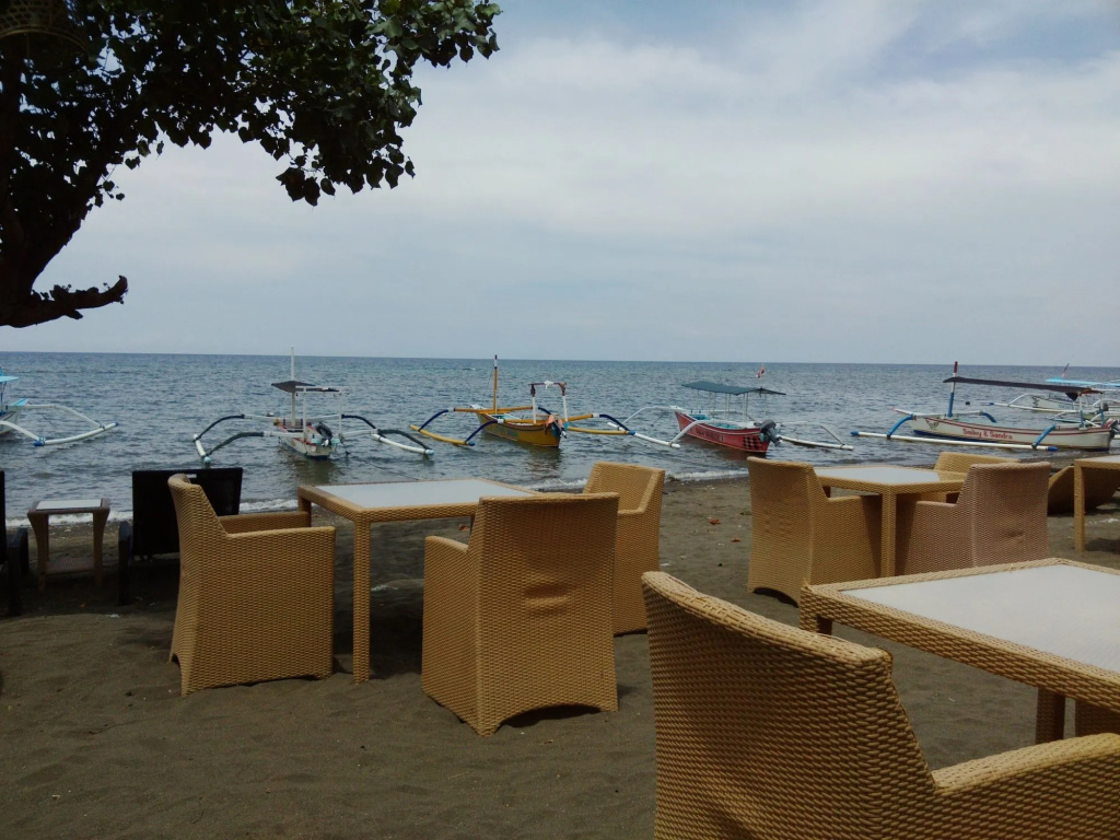 Beach & Waterfront