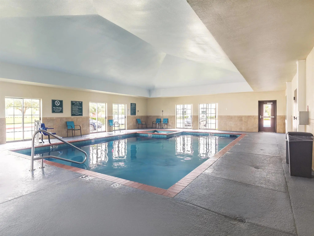 Platinum Inn & Suites Webster - Général