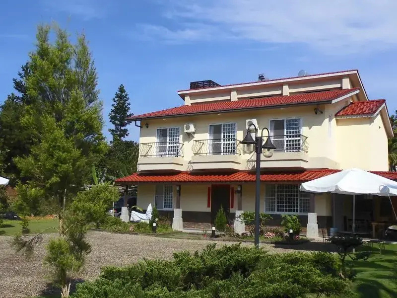 Akuei House B & B