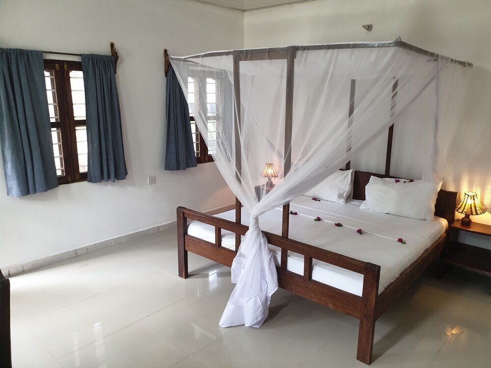 gallery_image_hidden_19