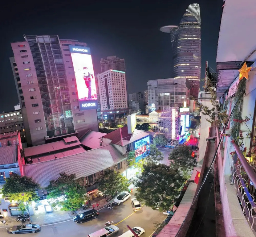 1 BR Nguyen Hue Walking St Bitexco