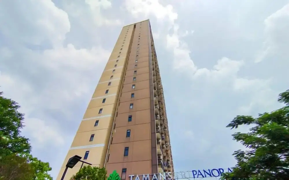 The Stylish Studio At Tamansari Panoramic Apartment