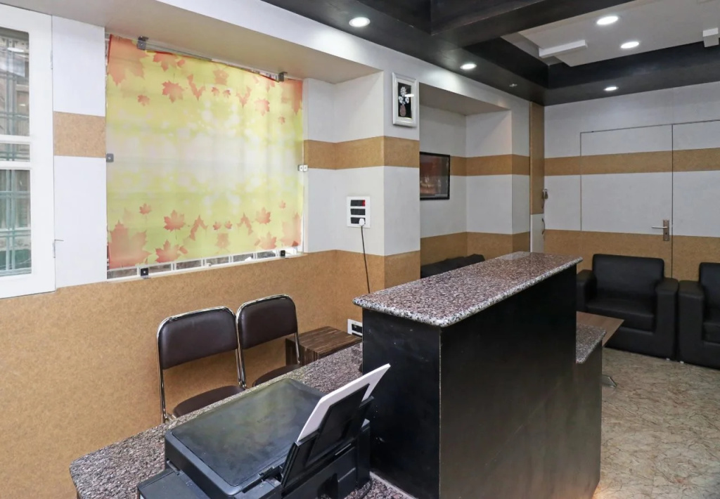 Lobby & Reception
