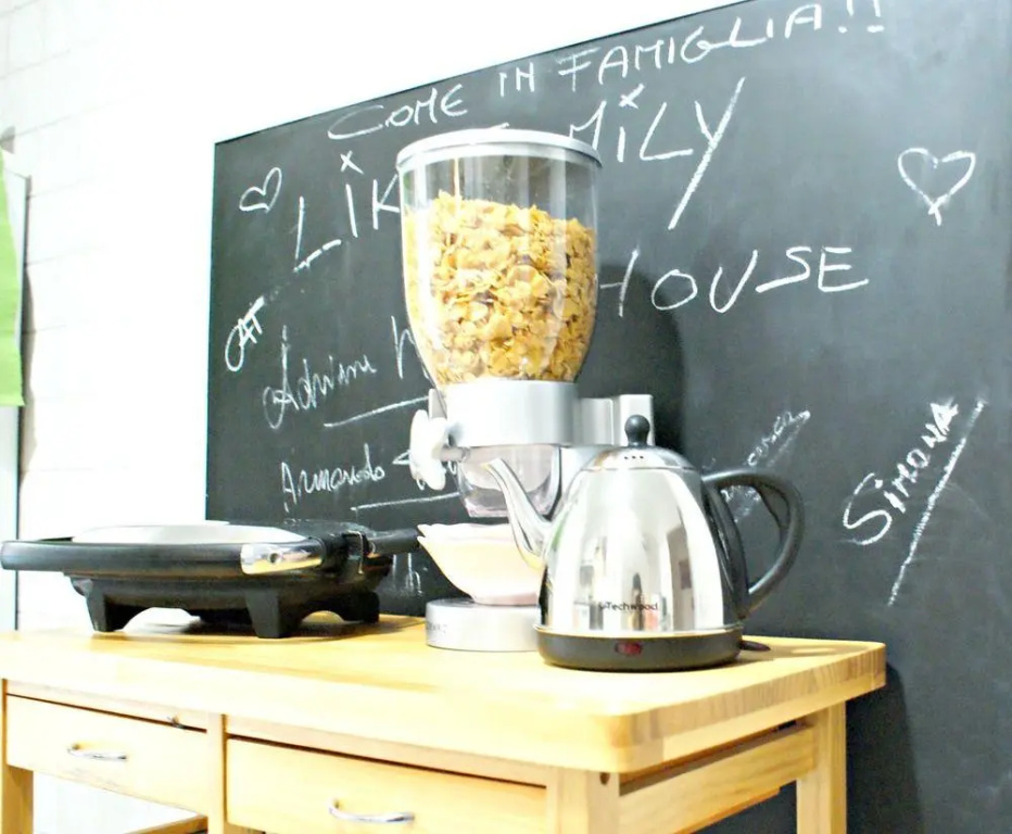 Like Family House