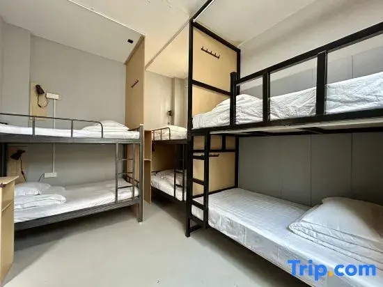 Bed in Dorm (male dorm)