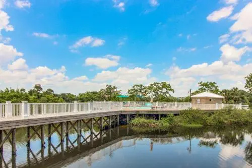 1404 Laketown Wharf