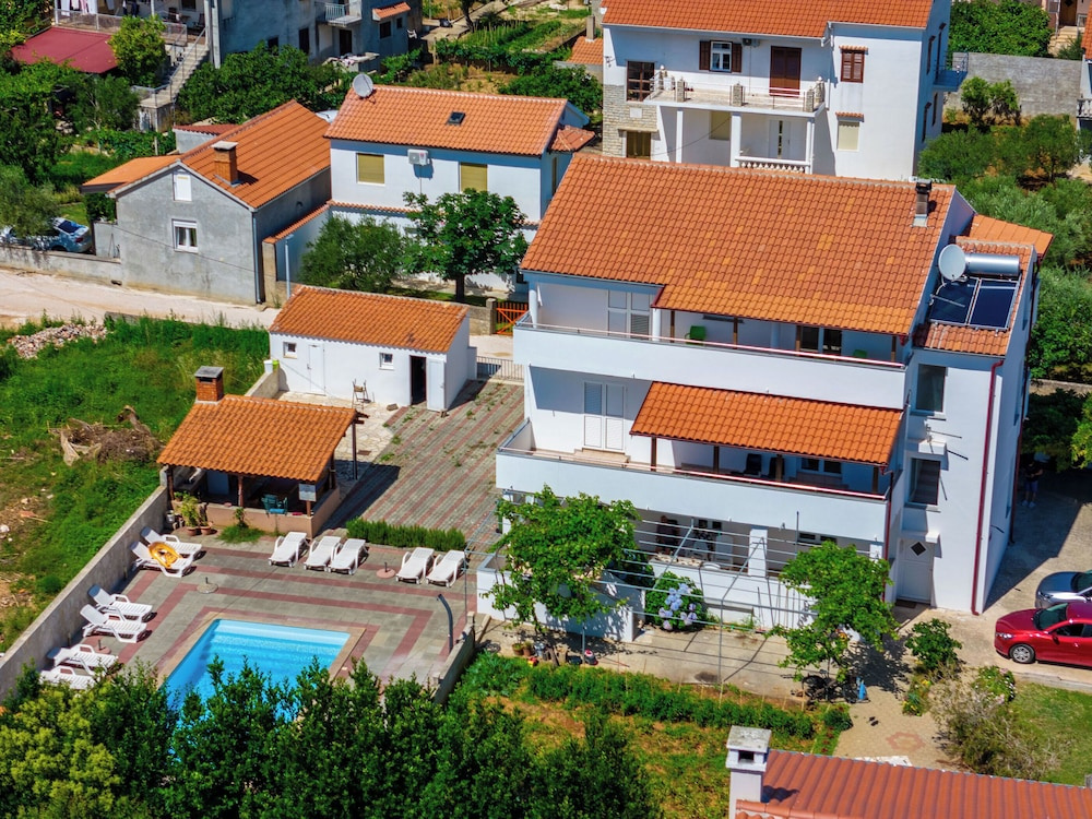 Apartments Mlado