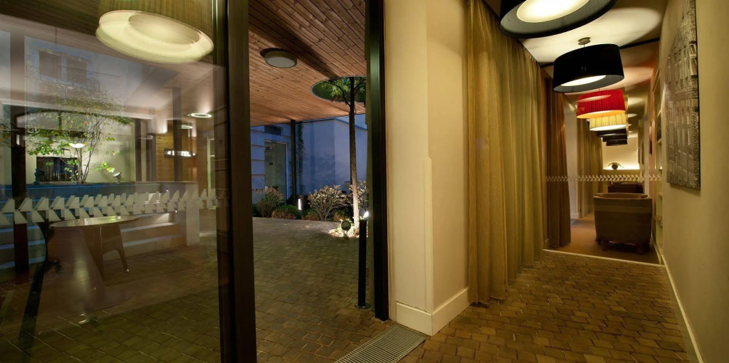 Hotel photo 12