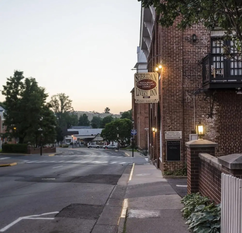 Sheridan Livery Inn & Restaurant