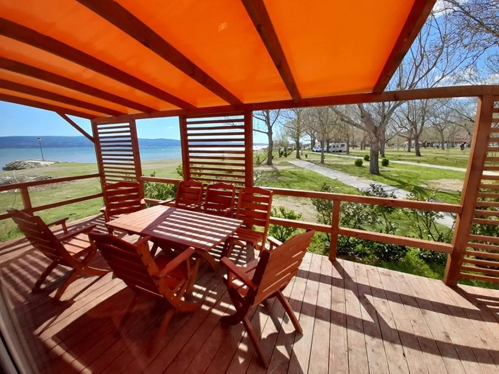 Balcony & Terrace